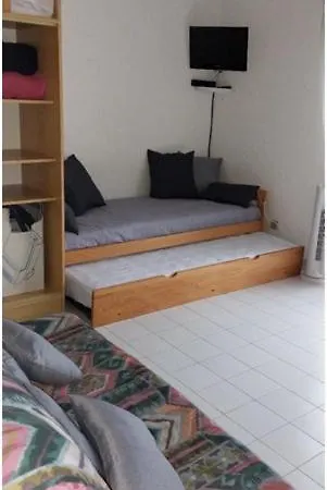 - Avec Parking Ferme 50m De La *